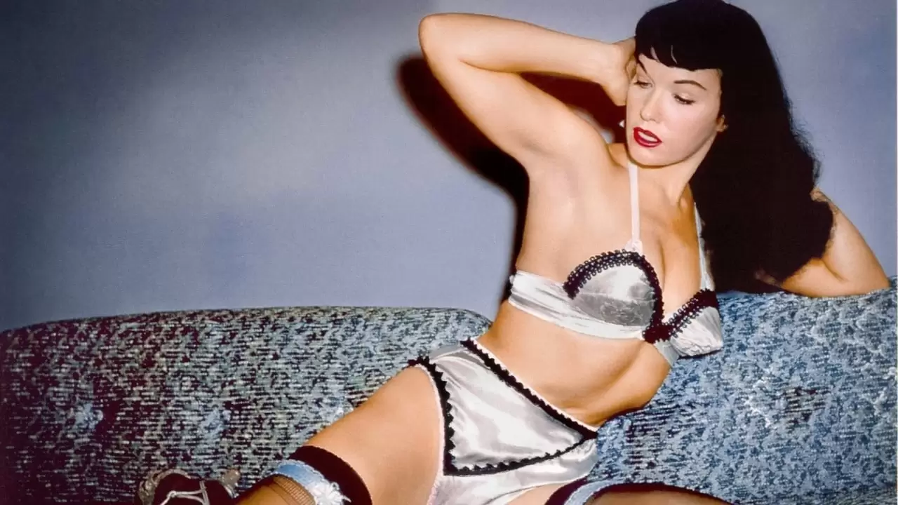 Bettie Page Reveals All Backdrop