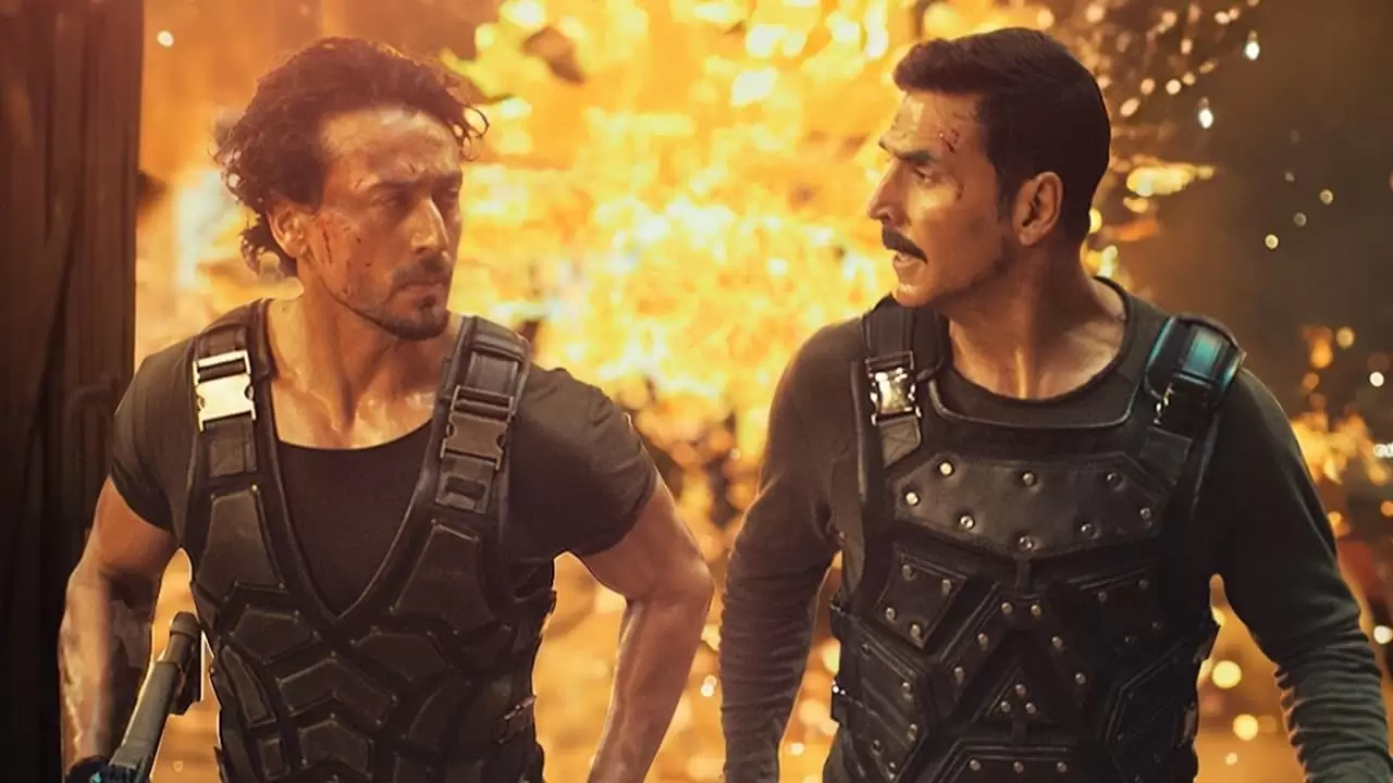 Bade Miyan Chote Miyan Backdrop