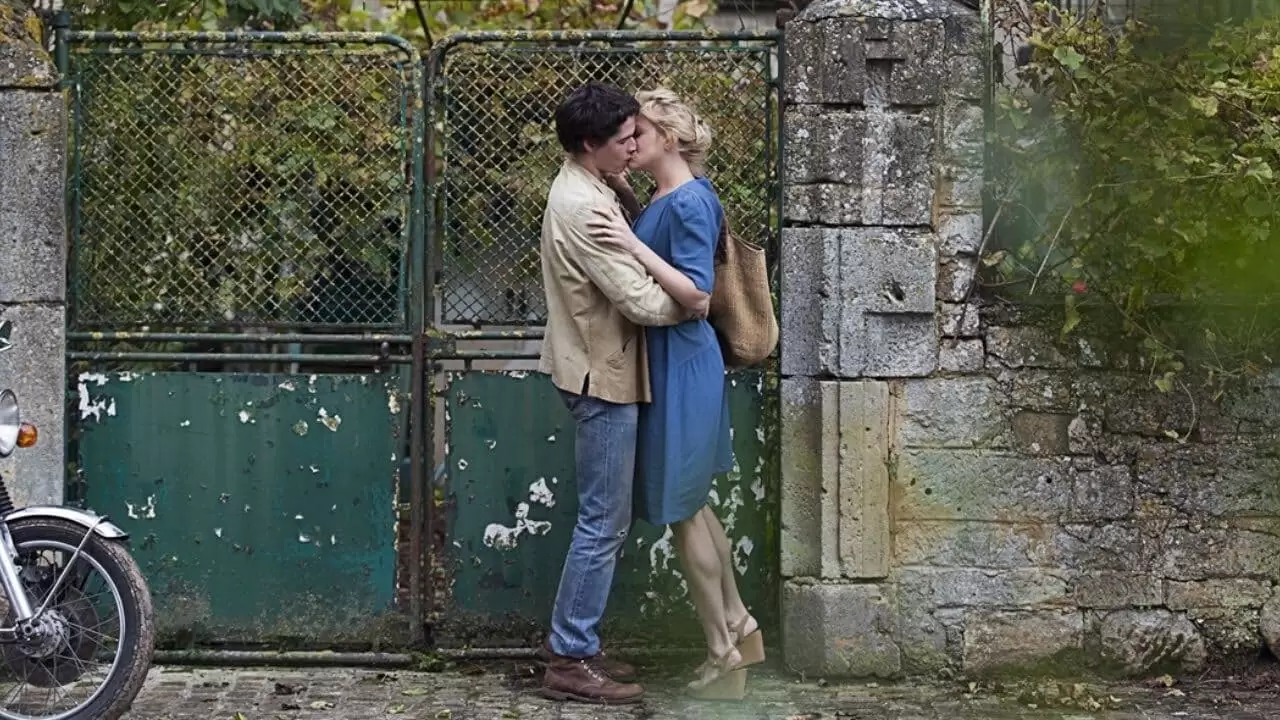 Rendez-Vous Backdrop