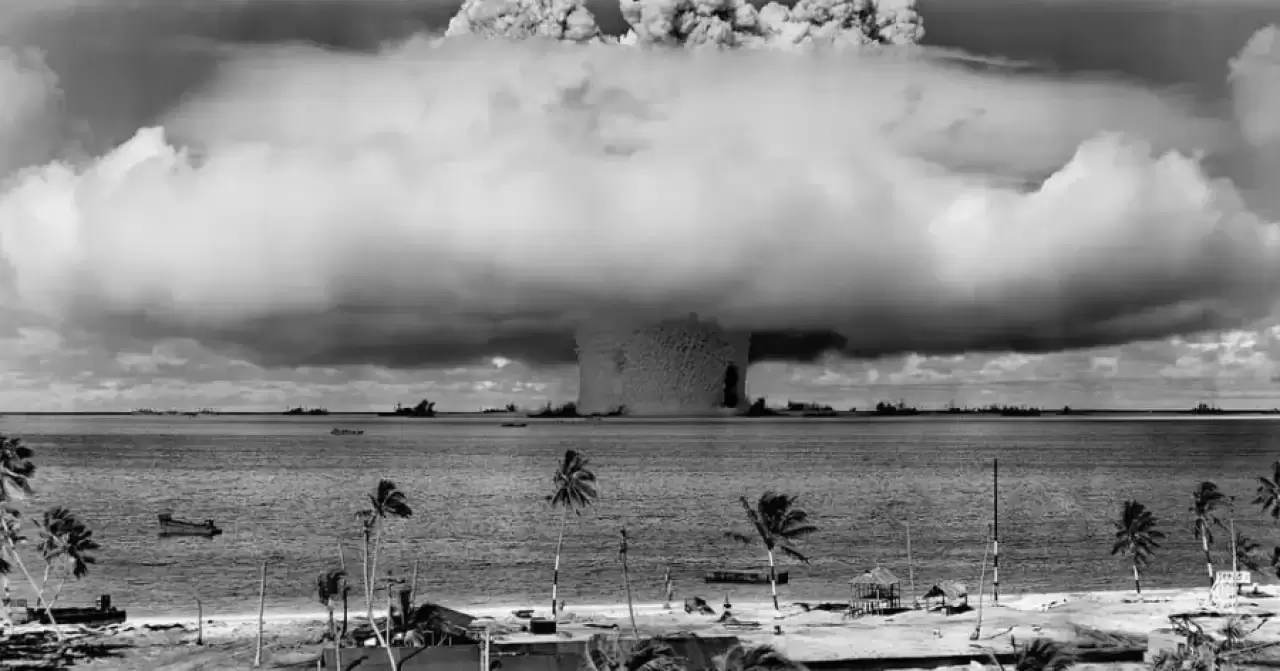 To End All War: Oppenheimer & the Atomic Bomb Backdrop
