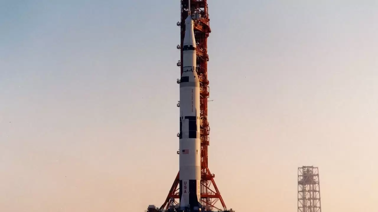 Apollo 13: Survival Backdrop